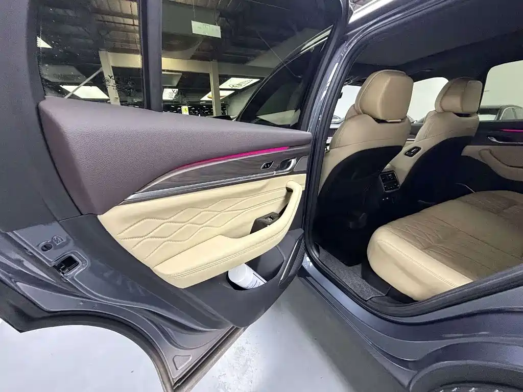 Geely Xingyue L — миниатюра 10