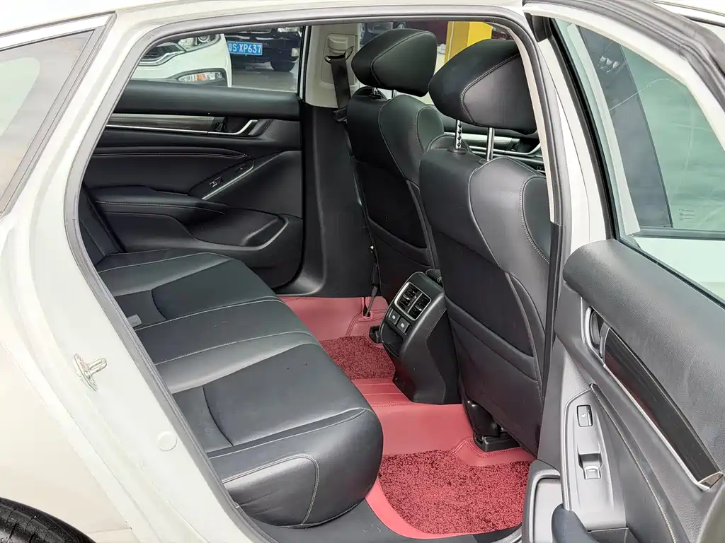 Honda Accord — миниатюра 10
