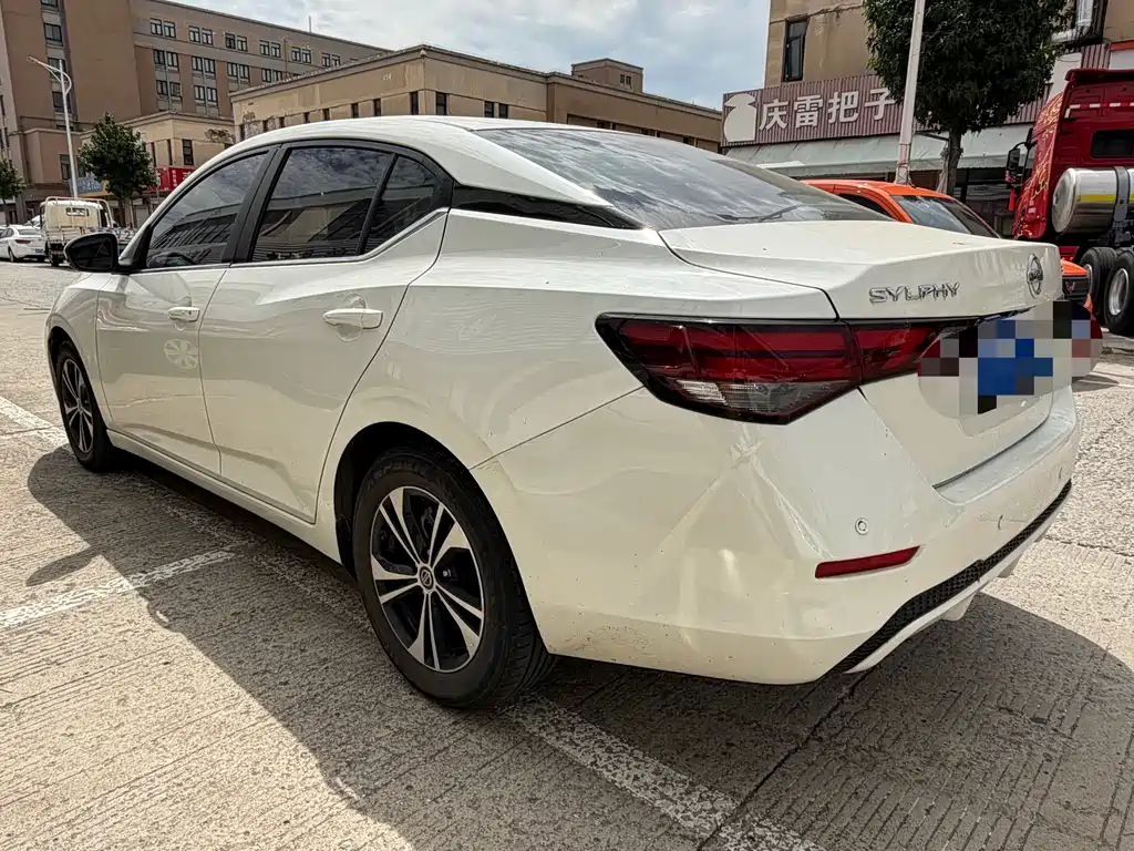 Nissan Sylphy — миниатюра 6