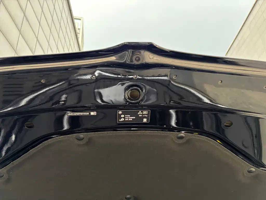 BMW 5 Series — миниатюра 38