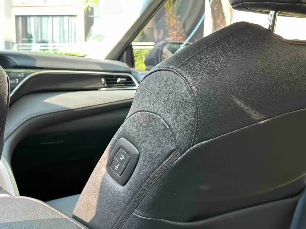 Toyota Camry — миниатюра 25