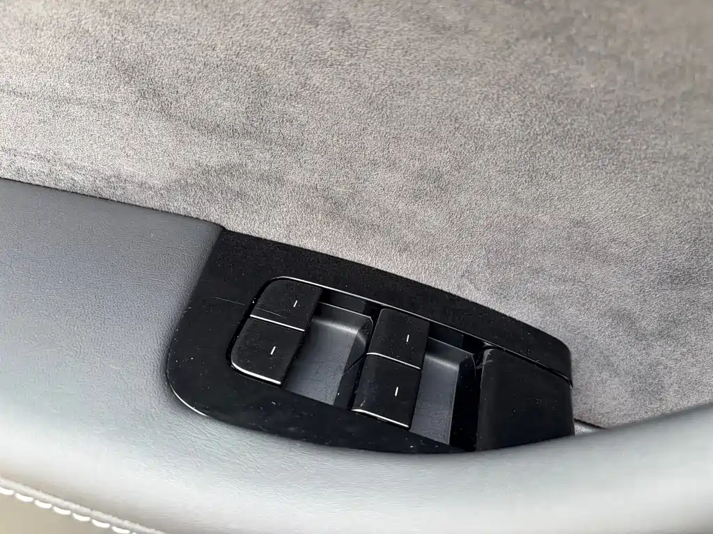 Tesla Model 3 — миниатюра 19