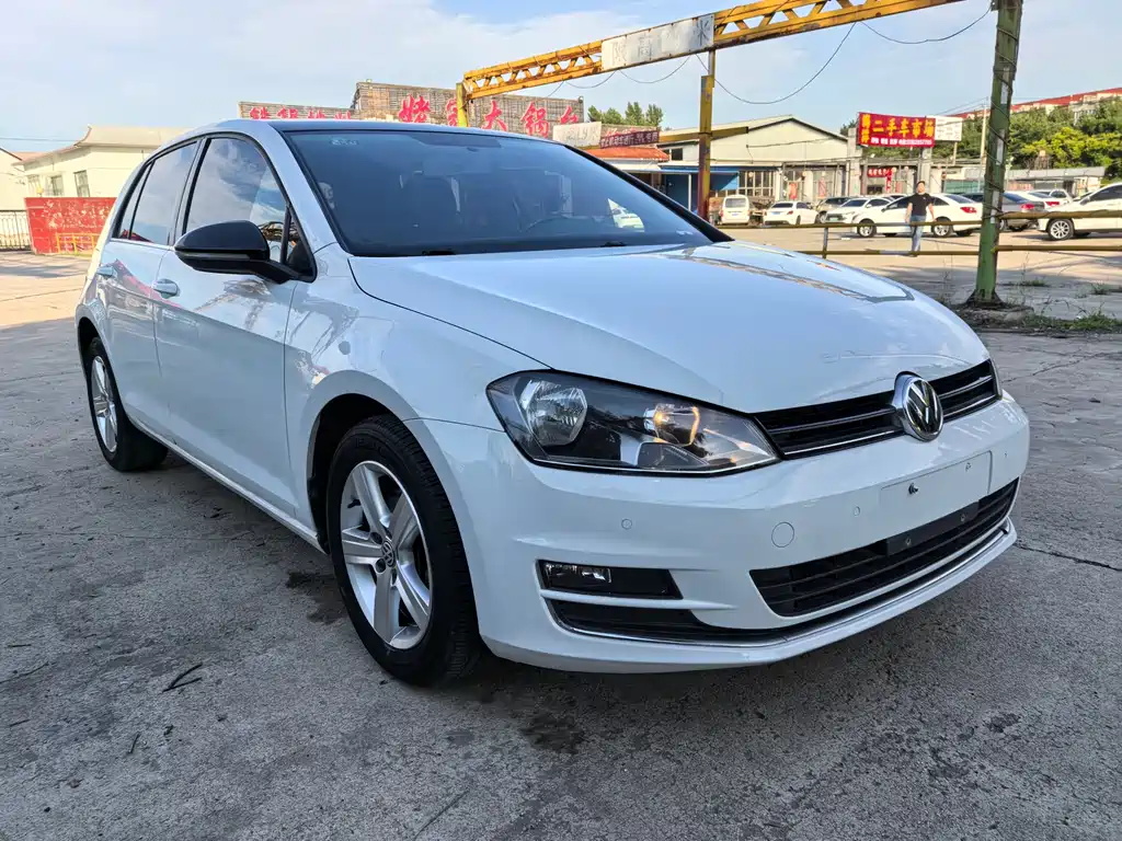 Volkswagen Golf 2017 1.6L AT Comfort