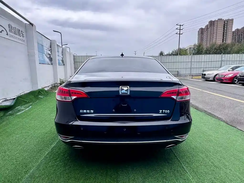 Zotye Z700 2016 1.8T DCT Luxury