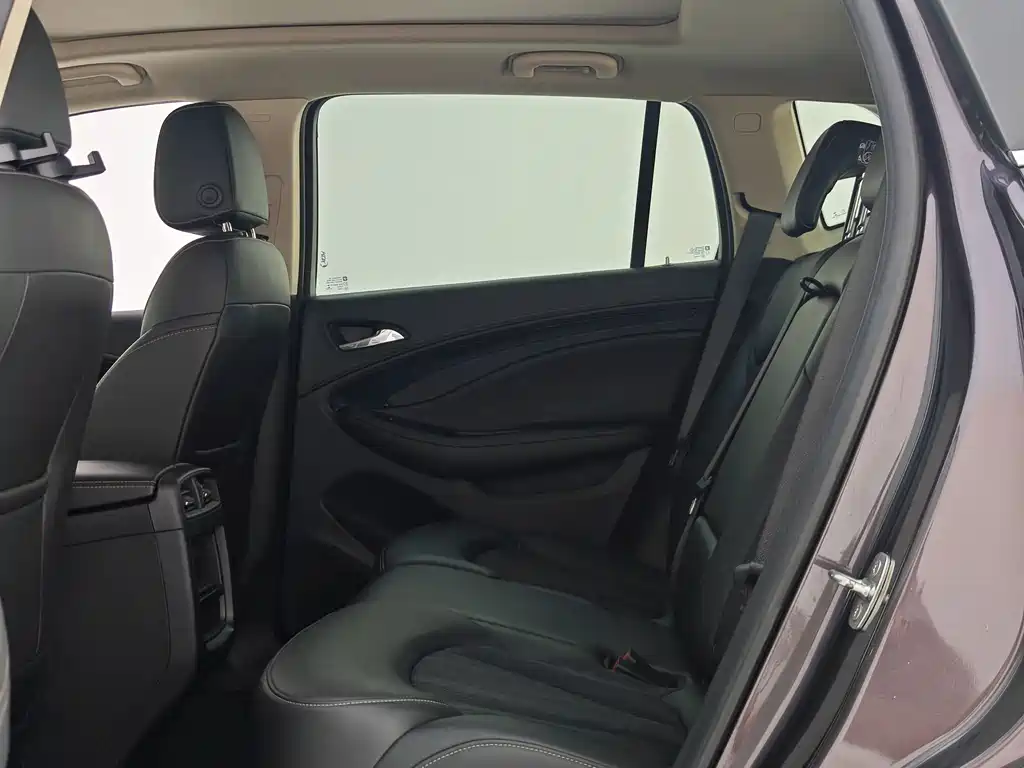 Buick Envision Plus — миниатюра 8