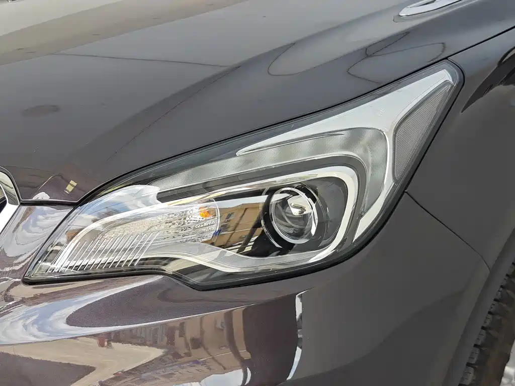 Buick Envision Plus — миниатюра 12