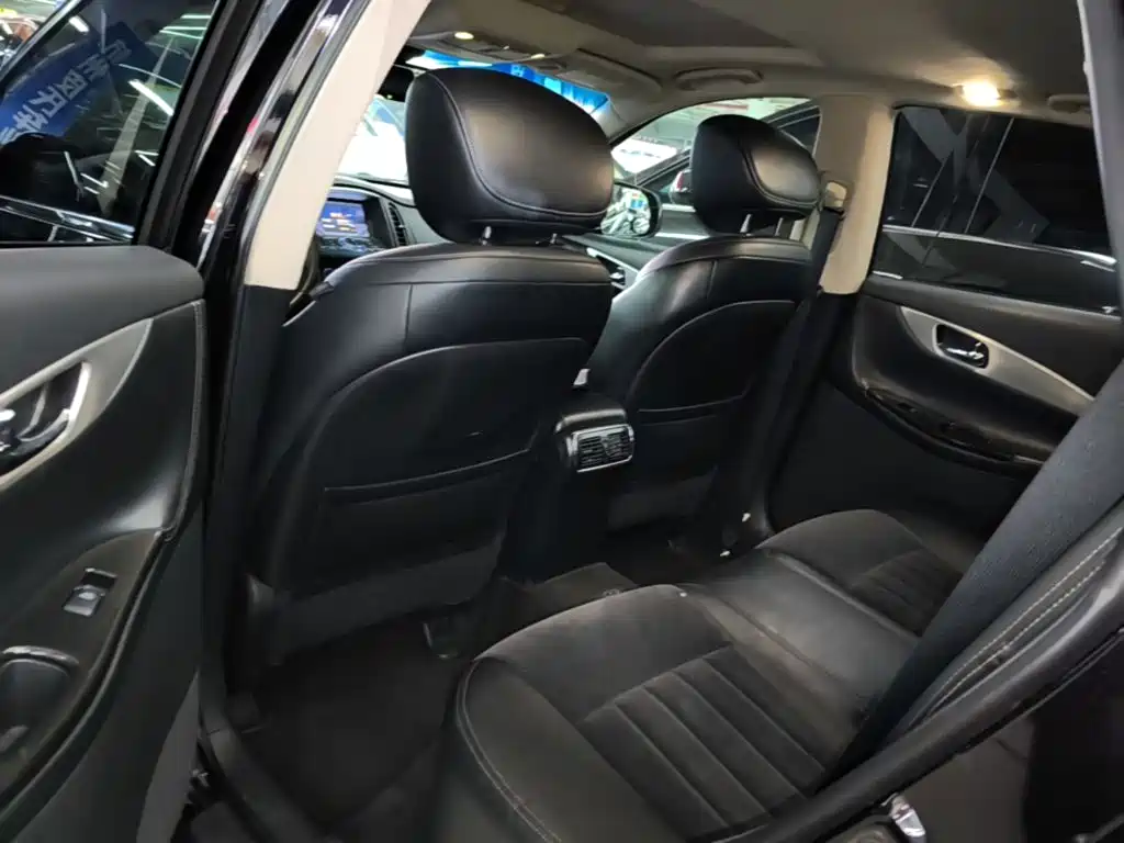 Infiniti QX50 — миниатюра 17