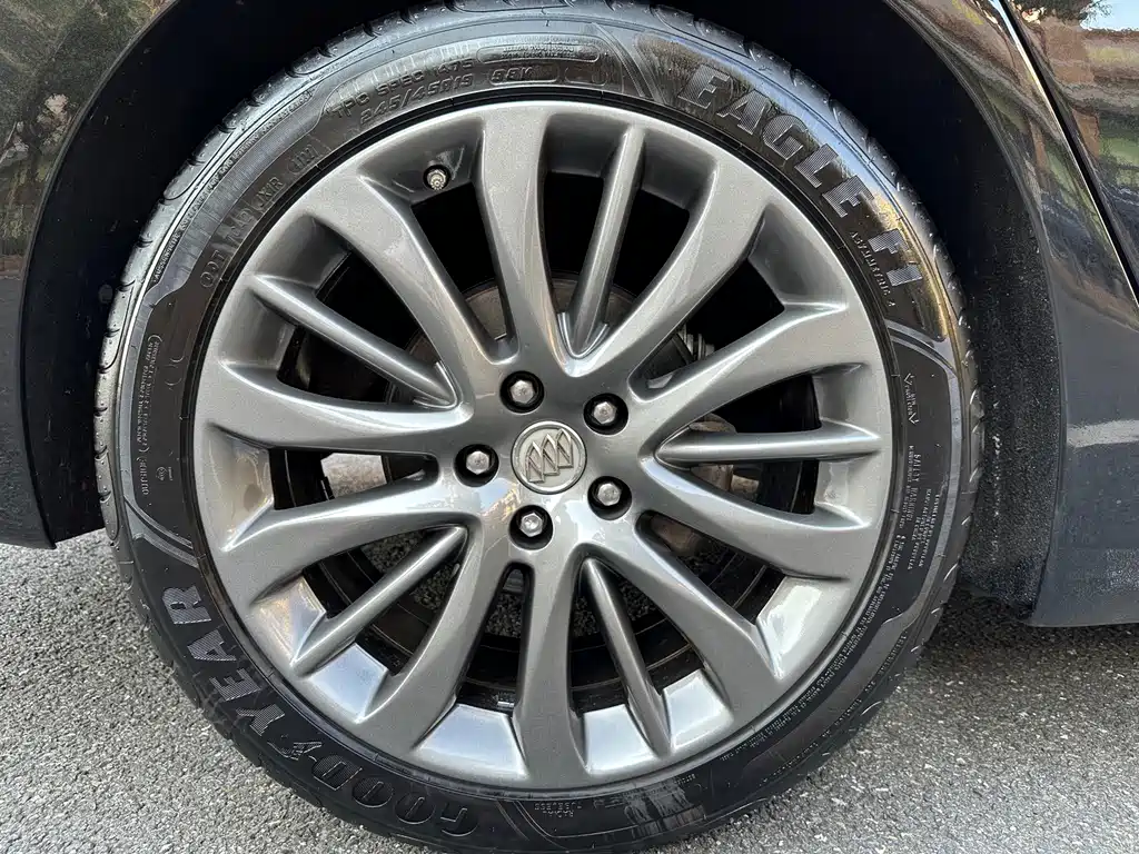 Buick LaCrosse — миниатюра 29