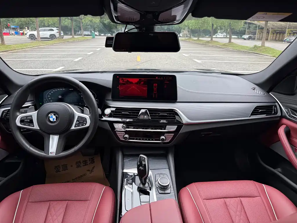 BMW 5 Series — миниатюра 14