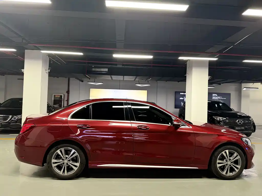 Mercedes-Benz C-Class — миниатюра 3
