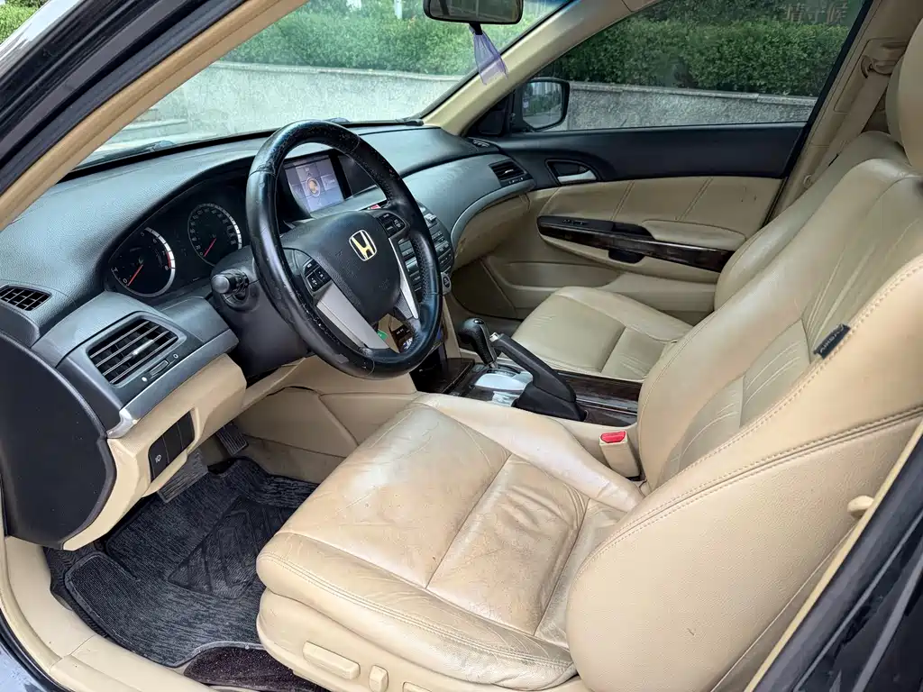Honda Accord — миниатюра 7