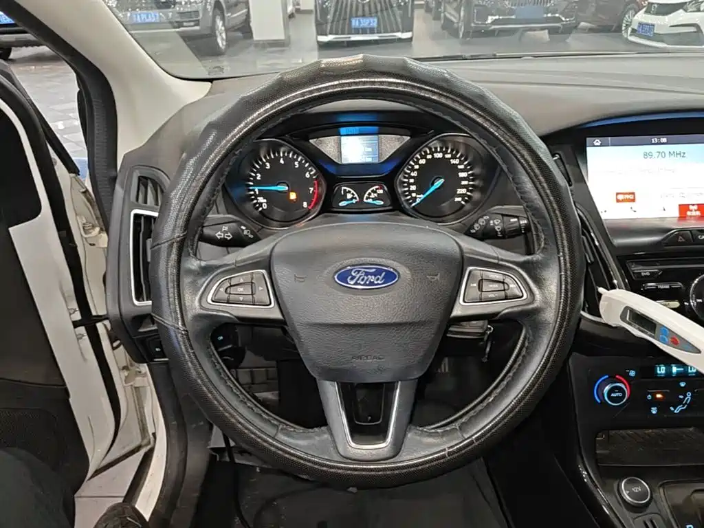 Ford Focus — миниатюра 11
