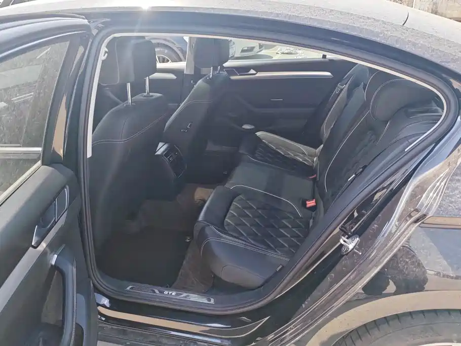 Volkswagen Magotan PHEV — миниатюра 10