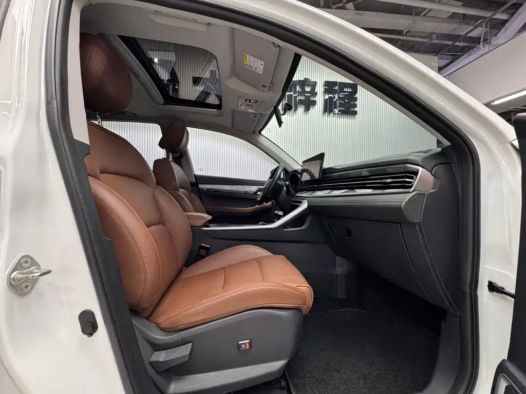 Geely Vision X6 — миниатюра 11