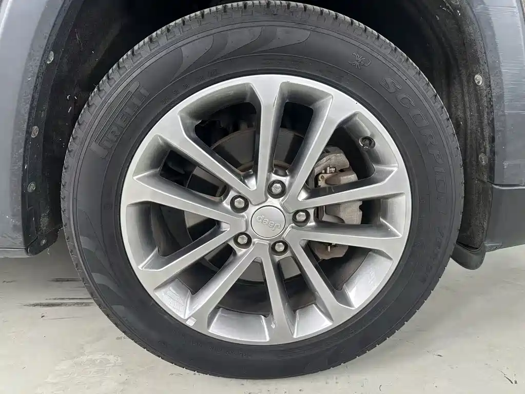 Jeep Grand Commander — миниатюра 14