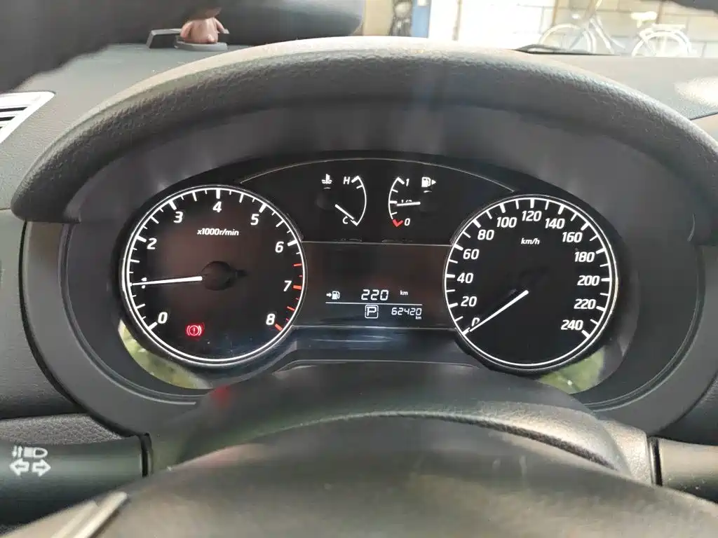 Nissan Tiida — миниатюра 12