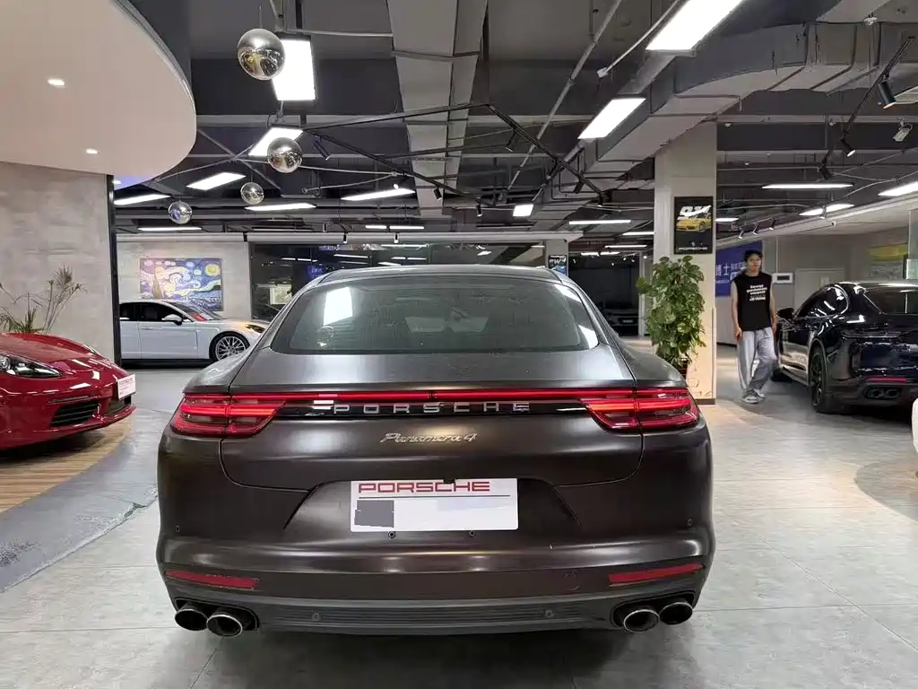Porsche Panamera Hybrid — миниатюра 9