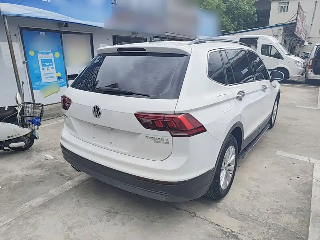 Volkswagen Tiguan L — миниатюра 7