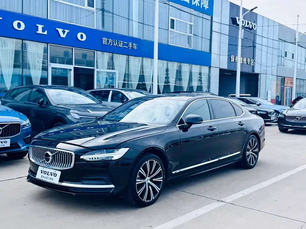 Volvo S90 2023