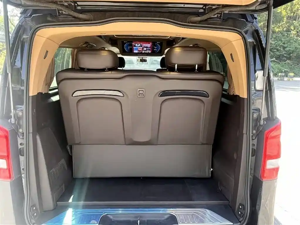 Mercedes-Benz Vito 2021 2.0T 7 мест