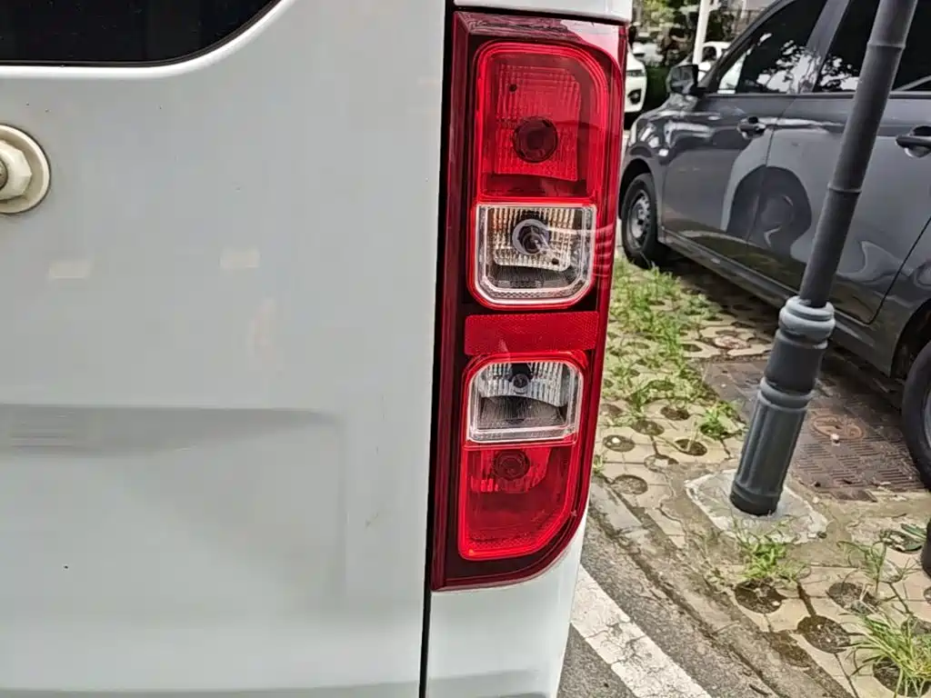 Wuling Yangguang — миниатюра 8