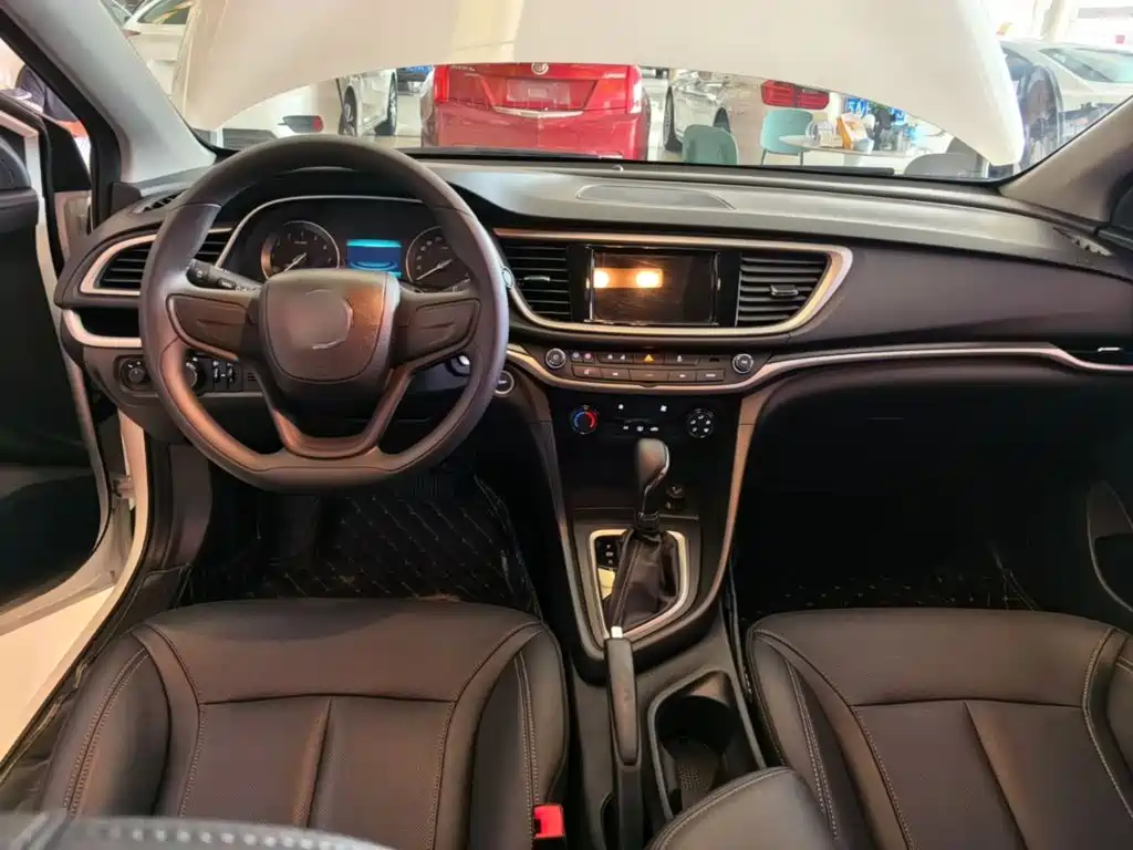 Buick Excelle — миниатюра 10
