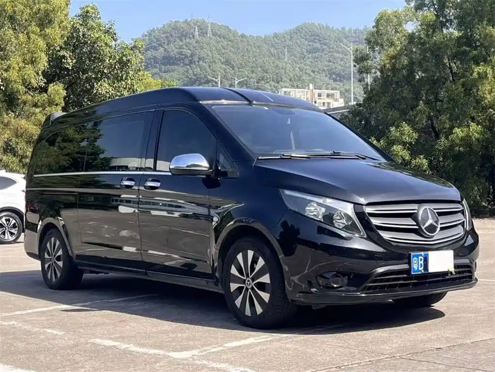 Mercedes-Benz Vito 2021 2.0T 7 мест