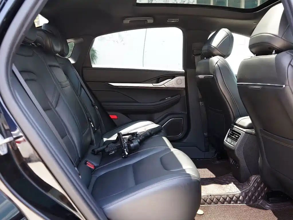 Lincoln Z — миниатюра 4