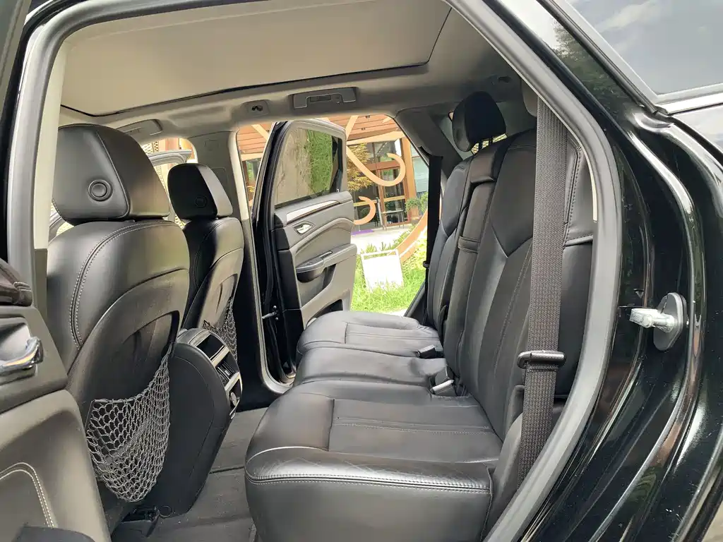 Cadillac SRX — миниатюра 16