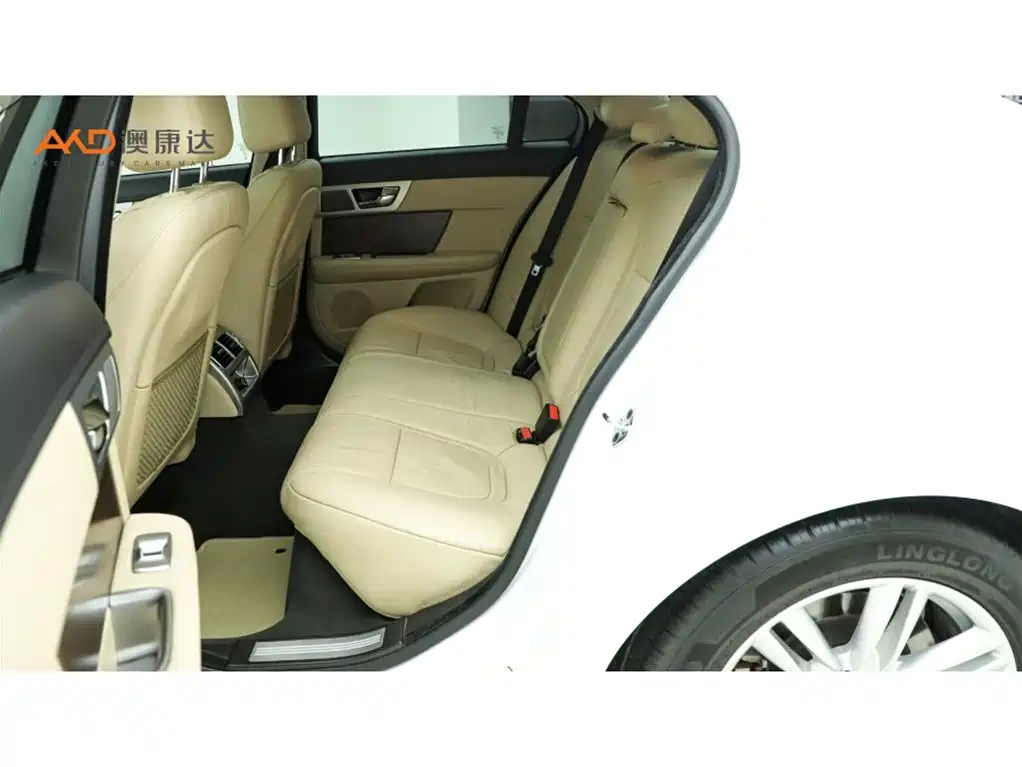 Jaguar XF — миниатюра 7