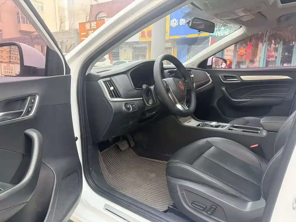 Roewe i6 New Energy — миниатюра 9