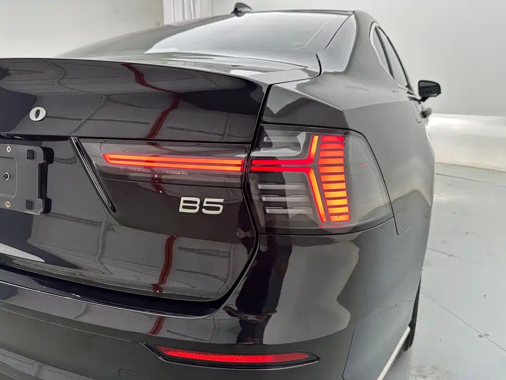 Volvo S90 — миниатюра 51