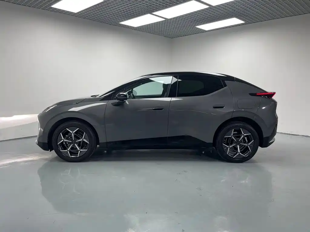 Lynk & Co Z20 — миниатюра 4
