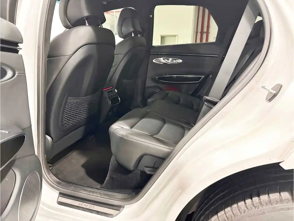 Genesis GV70 — миниатюра 12