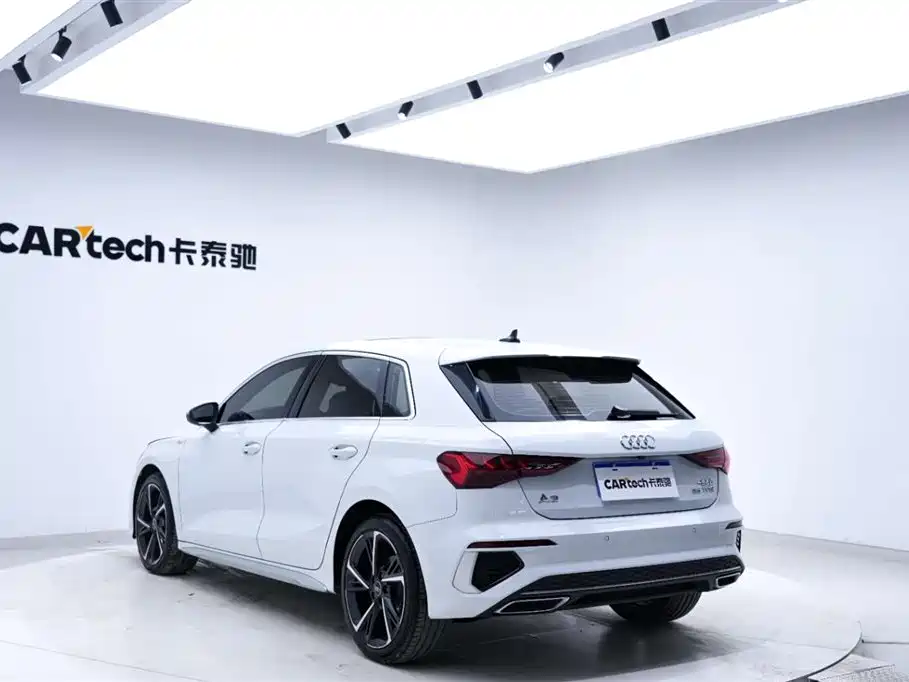 Audi A3 - фото 7