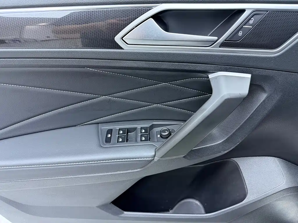 Volkswagen Tiguan L L 2023 280TSI AT