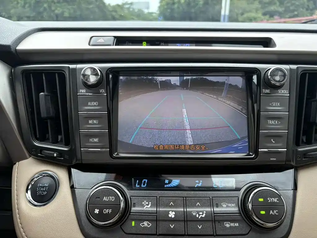 Toyota RAV4 — миниатюра 17