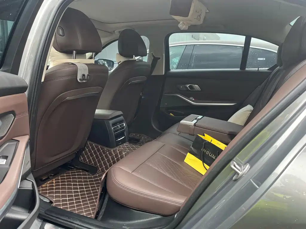 BMW i3 2024 eDrive 40 L Sport
