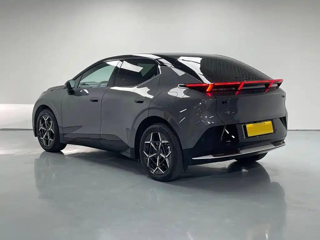 Lynk & Co Z20 — миниатюра 6