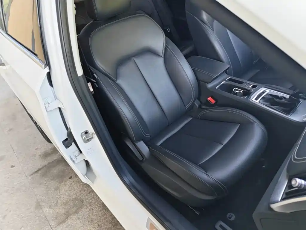 Roewe i6 Classic — миниатюра 25