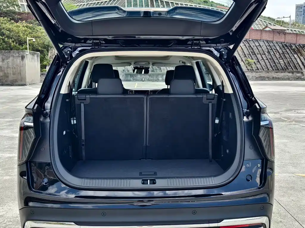 Hongqi Hongqi HS7 PHEV — миниатюра 9