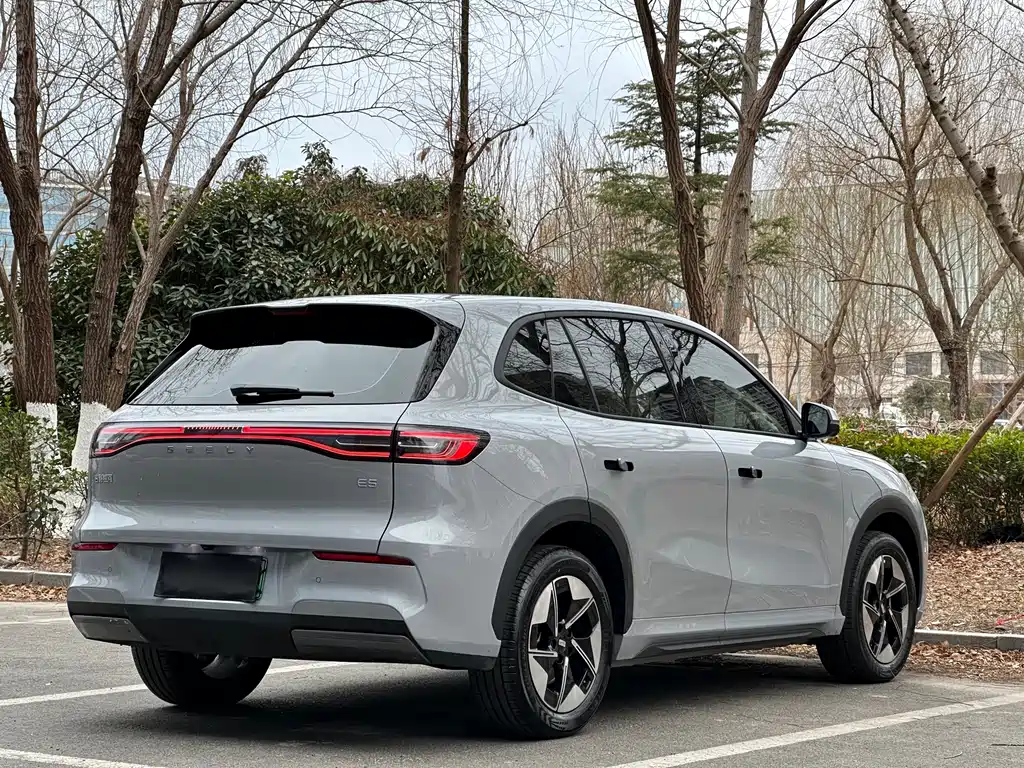 GEELY GALAXY GALAXY E5