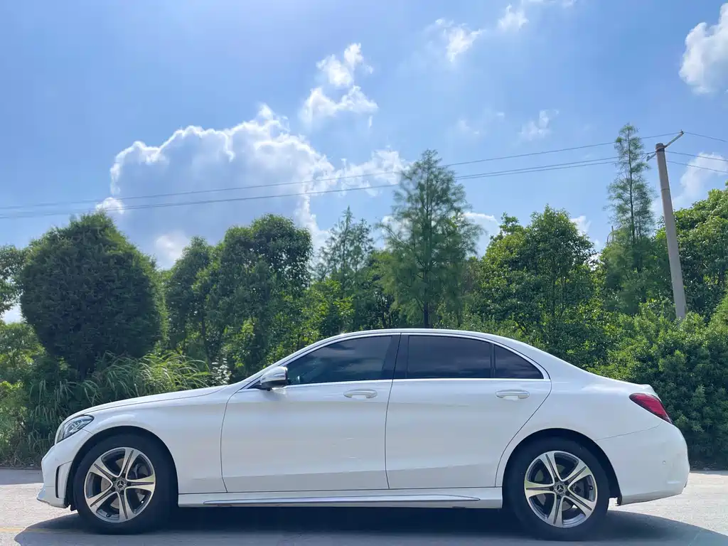 Mercedes-Benz C-Class - фото 4