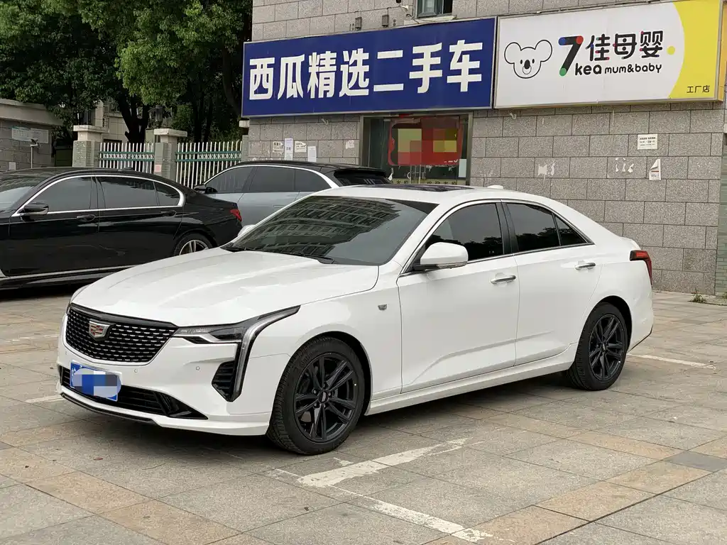 Cadillac CT4 2022