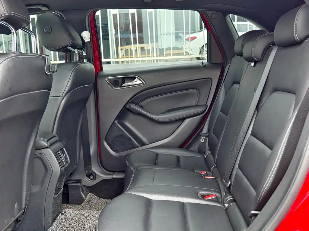 Mercedes-Benz B-Class — миниатюра 16