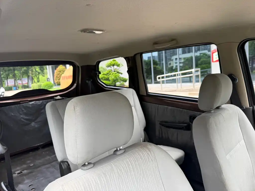 Wuling Hongguang — миниатюра 14