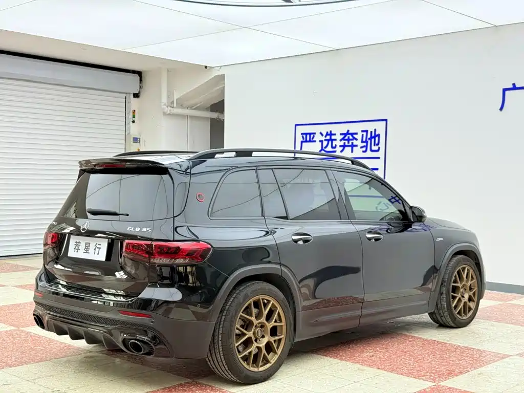 Mercedes-Benz GLB AMG — миниатюра 8