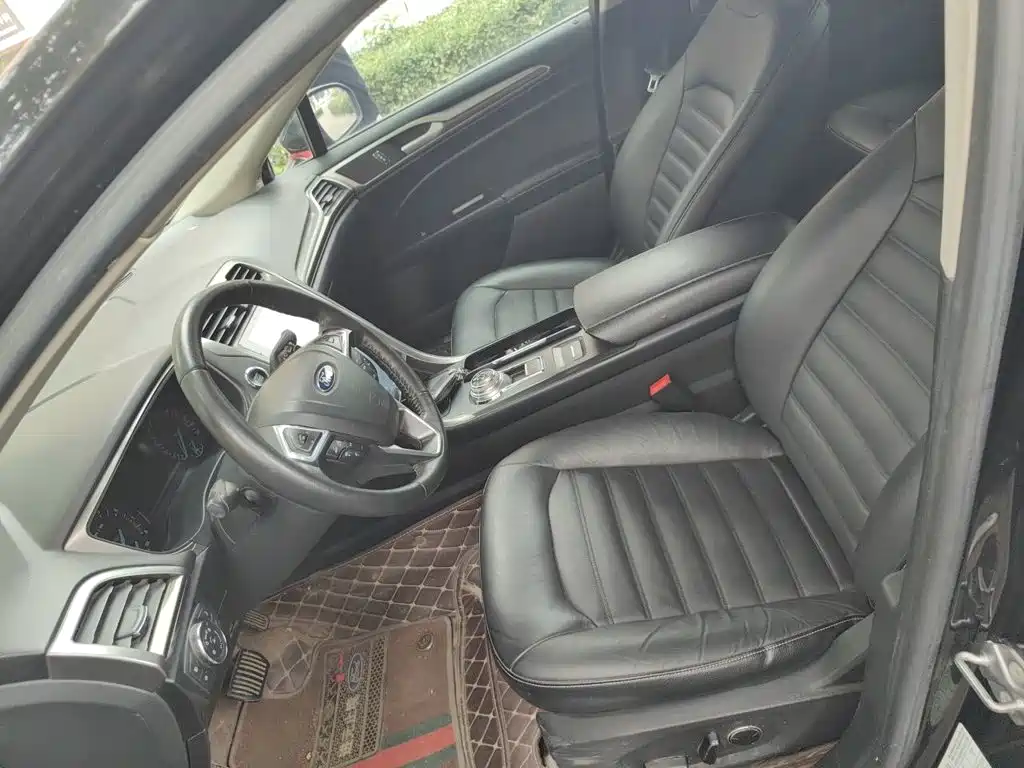 Ford Mondeo — миниатюра 8
