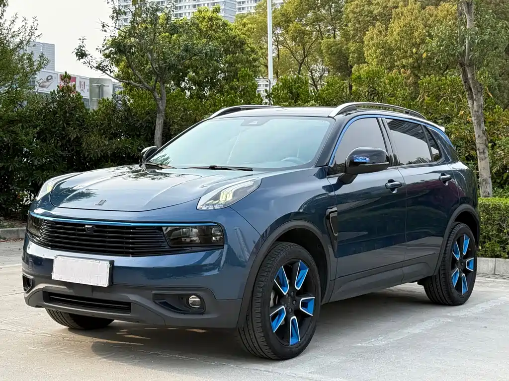 Lynk & Co 01 2020