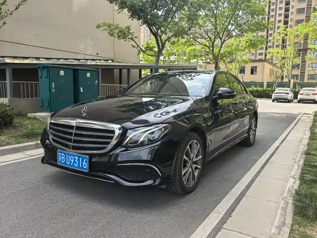 MERCEDES-BENZ  E CLASS 2019